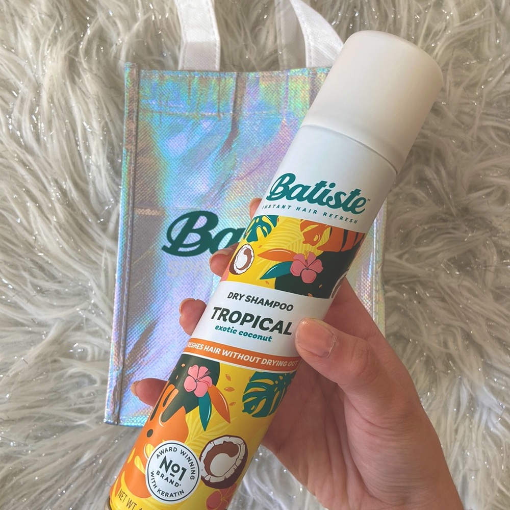 NWT Batiste Tropical Dry Shampoo With Bag